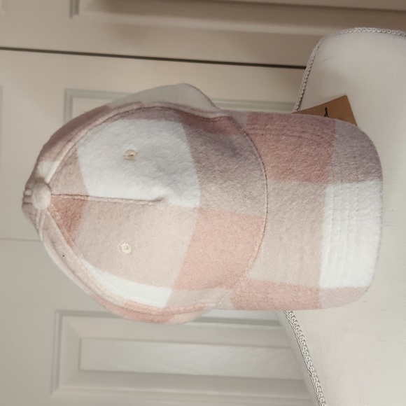 Steve Madden Accessories - Steve Madden, NWT, cream/pink Women's adjustable Cap